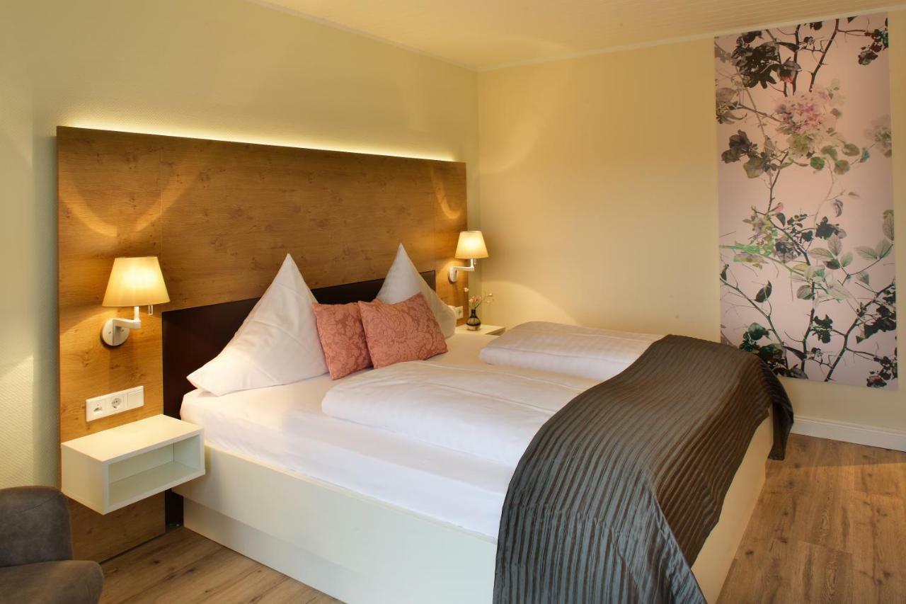 Large Double Room,789815226:JPEG